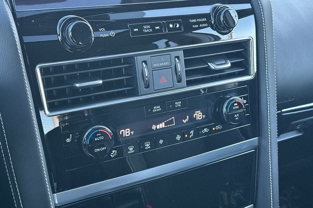 2024 INFINITI QX80 Premium Select