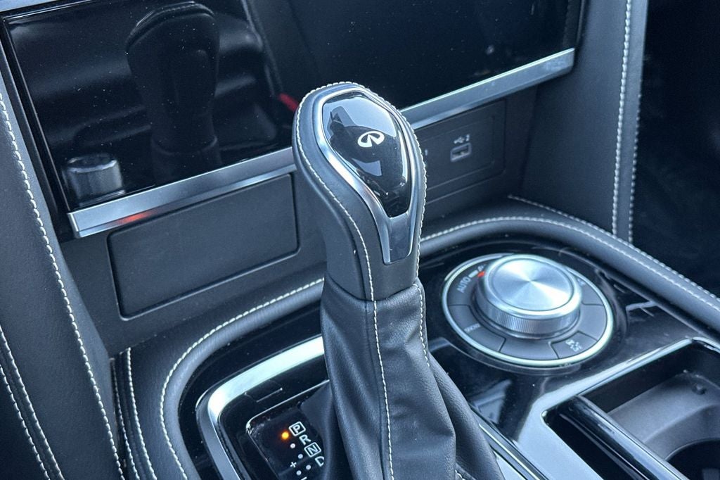 2024 INFINITI QX80 Premium Select