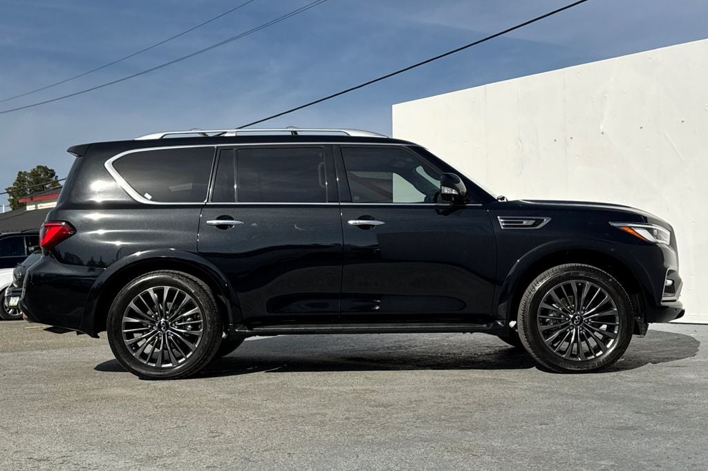 2024 INFINITI QX80 Premium Select