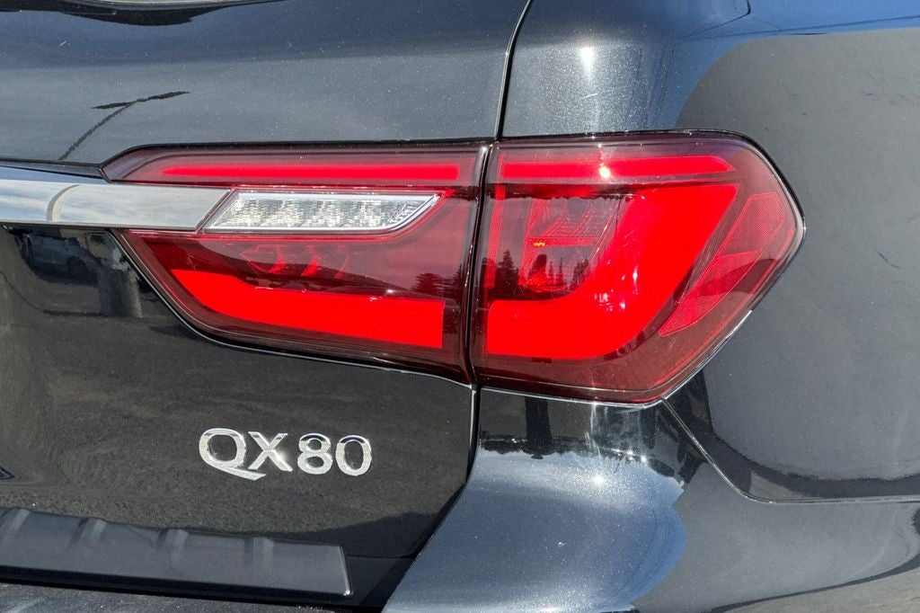 2024 INFINITI QX80 Premium Select