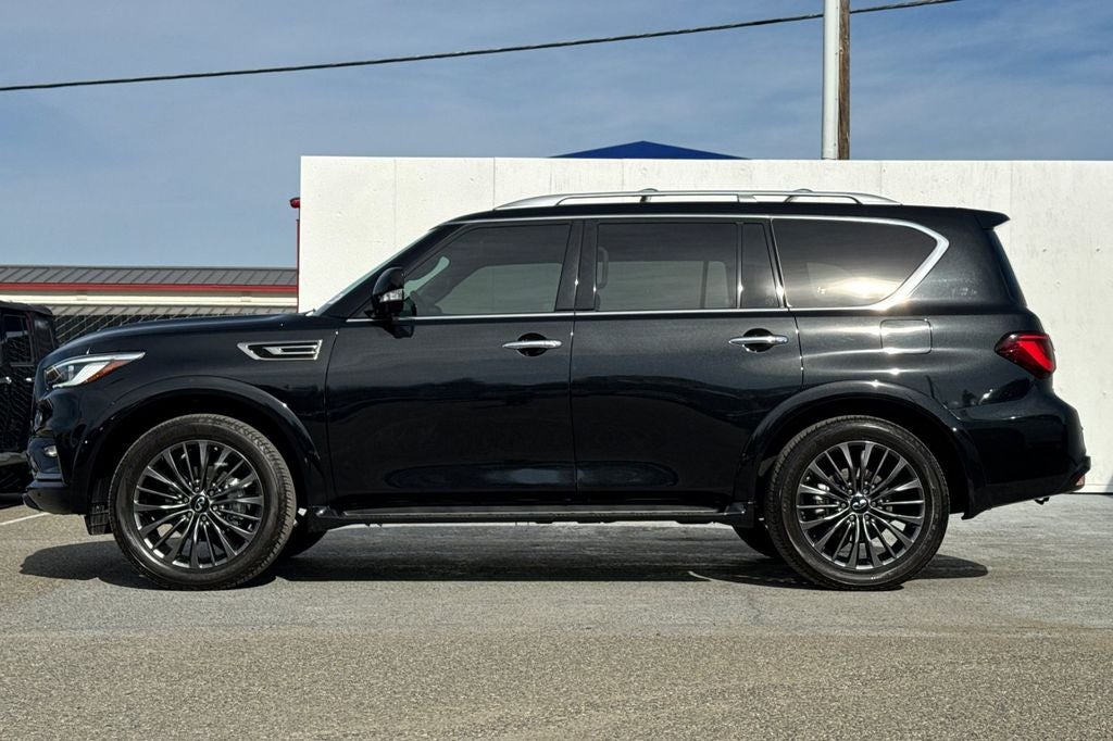 2024 INFINITI QX80 Premium Select