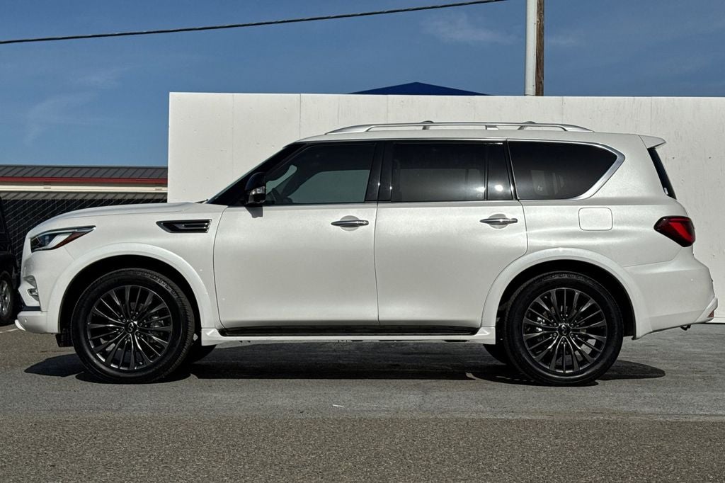 2024 INFINITI QX80 Premium Select