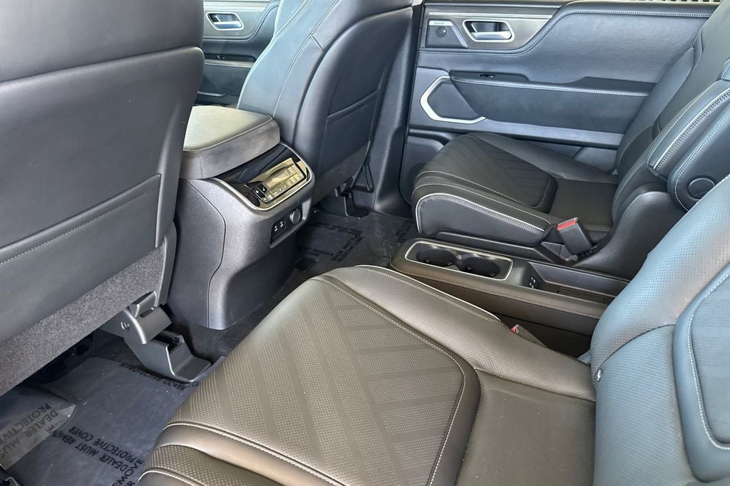 2025 INFINITI QX80 LUXE