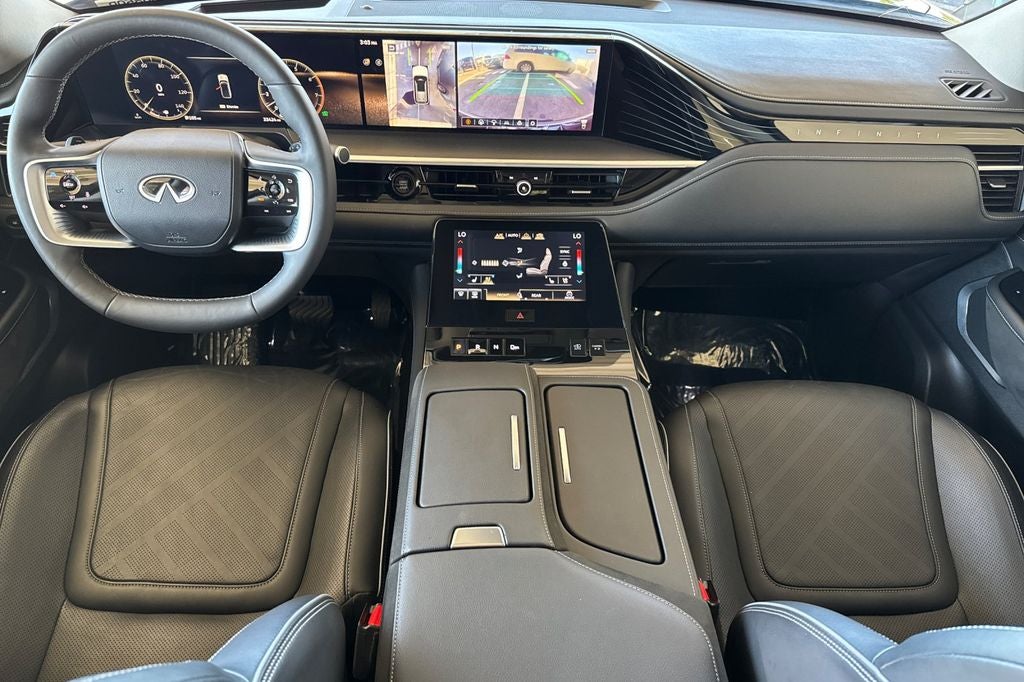 2025 INFINITI QX80 LUXE