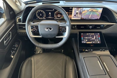 2025 INFINITI QX80 LUXE