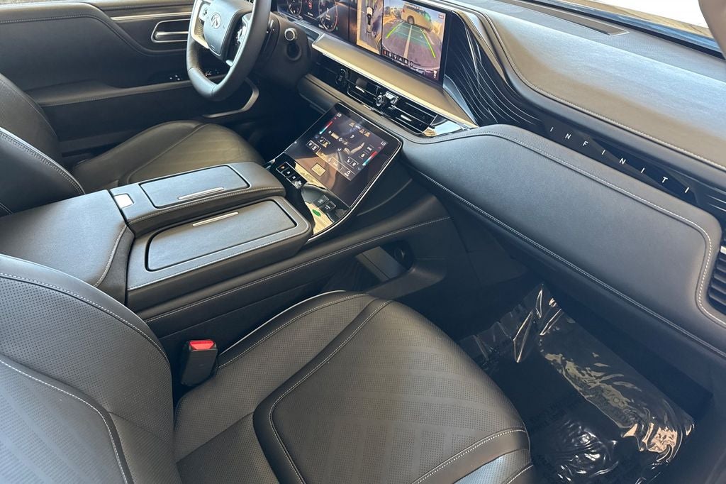 2025 INFINITI QX80 LUXE