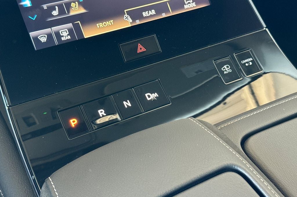 2025 INFINITI QX80 LUXE