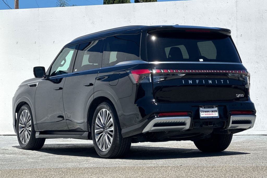 2025 INFINITI QX80 LUXE