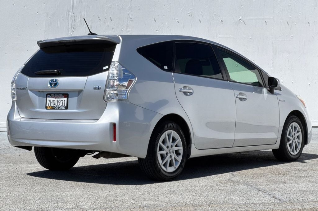 2014 Toyota Prius v Three