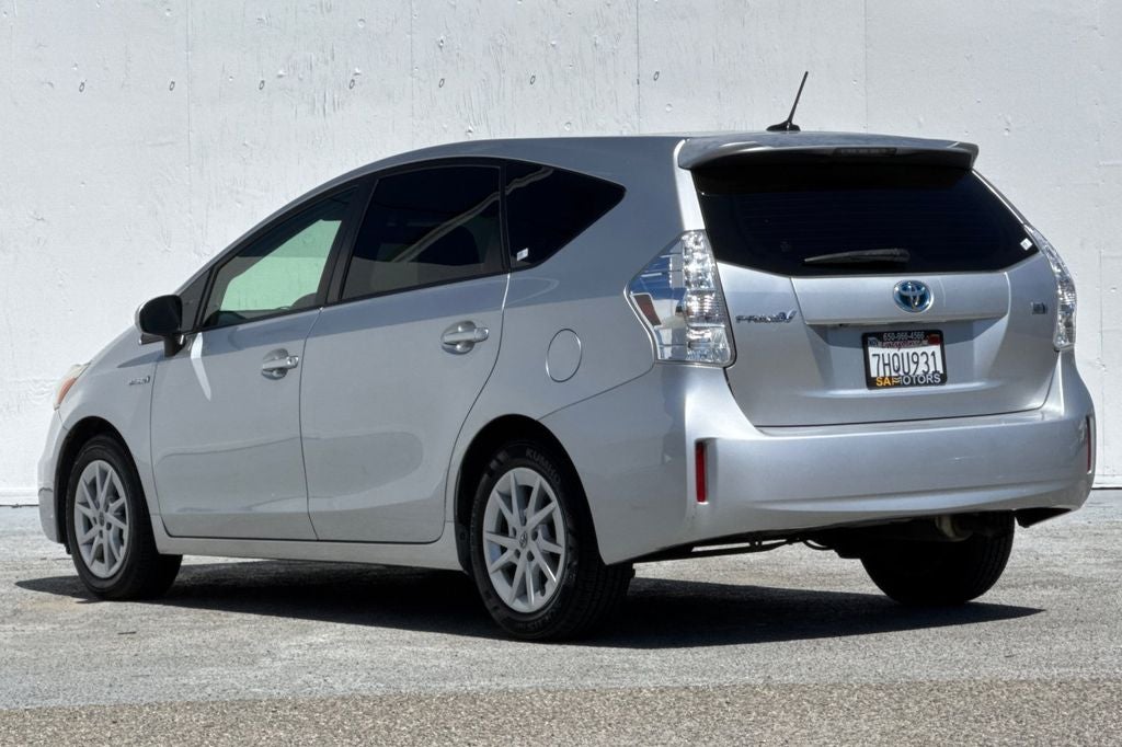 2014 Toyota Prius v Three