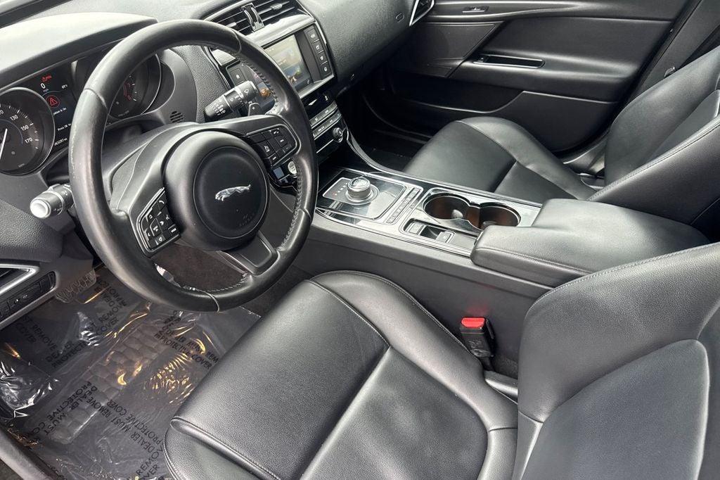 2017 Jaguar XE 35t Premium