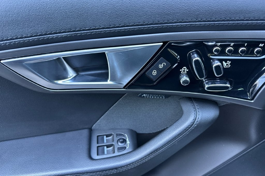 2016 Jaguar F-TYPE Base