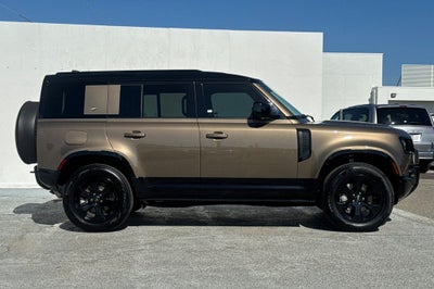 2023 Land Rover Defender 110 X-Dynamic SE
