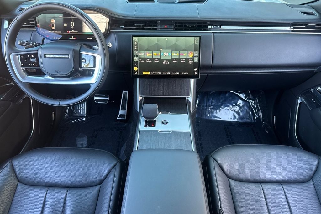 2025 Land Rover Range Rover SE