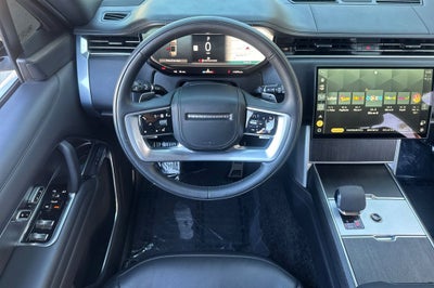 2025 Land Rover Range Rover SE