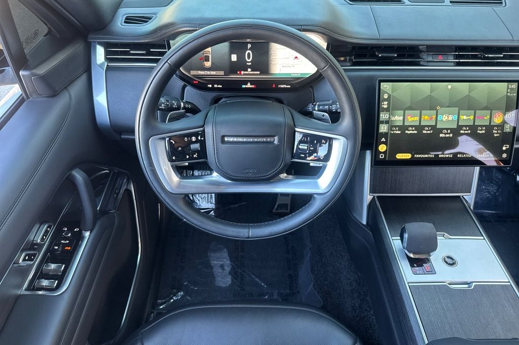 2025 Land Rover Range Rover SE