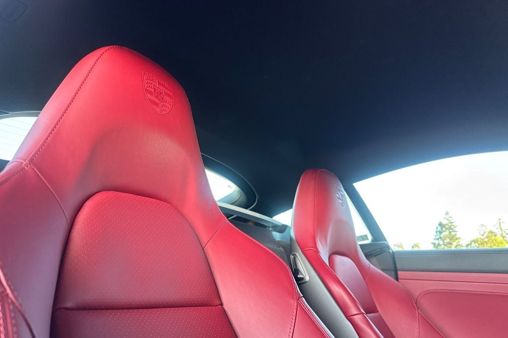 2022 Porsche 718 Cayman T
