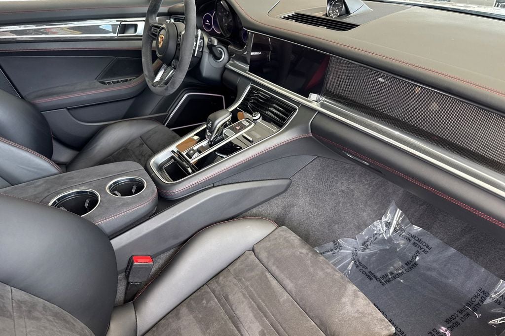 2023 Porsche Panamera GTS