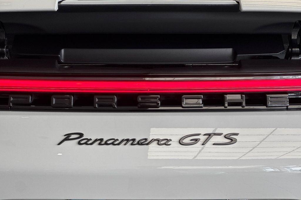 2023 Porsche Panamera GTS