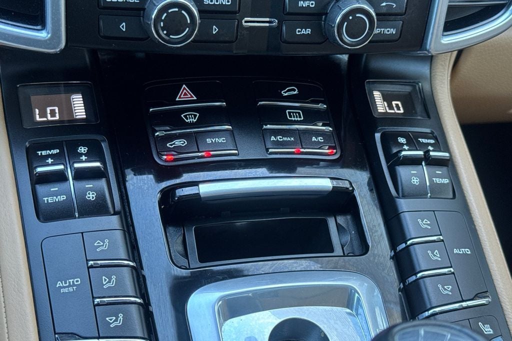 2016 Porsche Cayenne Base