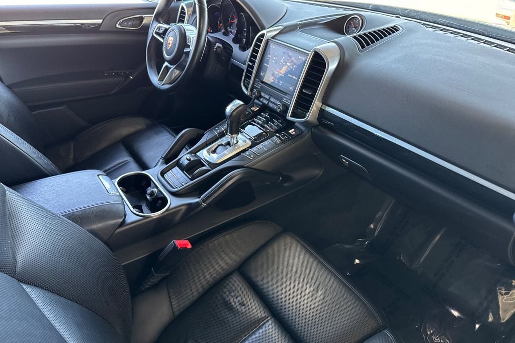 2018 Porsche Cayenne Platinum Edition