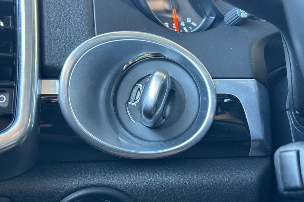 2018 Porsche Cayenne Platinum Edition