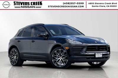 2022 Porsche Macan .