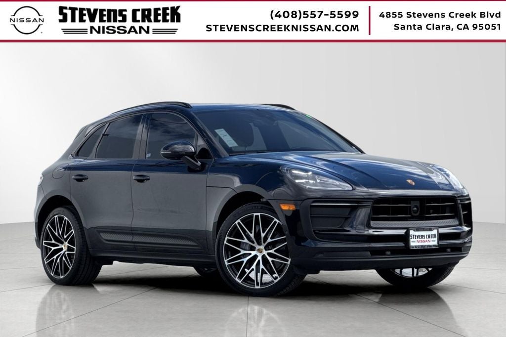 2022 Porsche Macan .