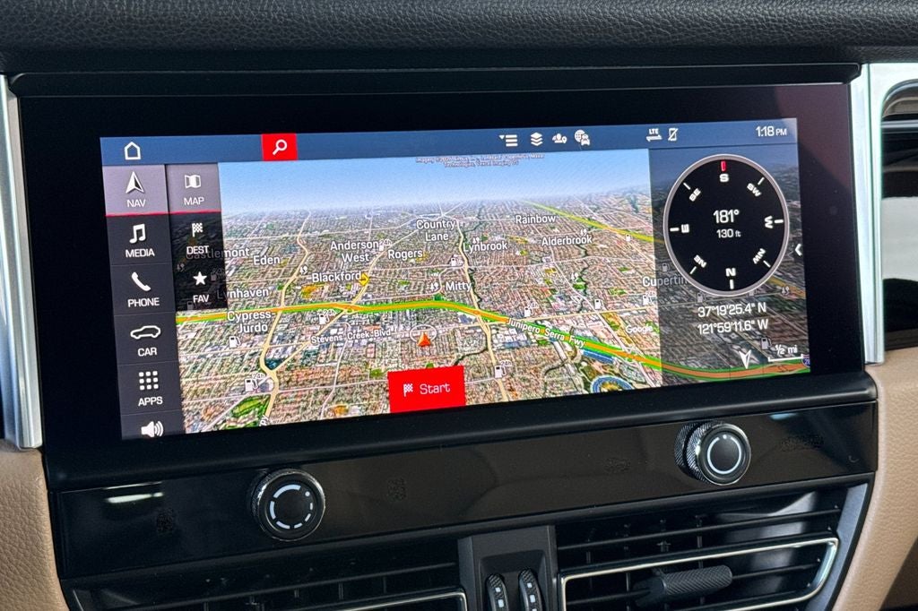 2022 Porsche Macan .