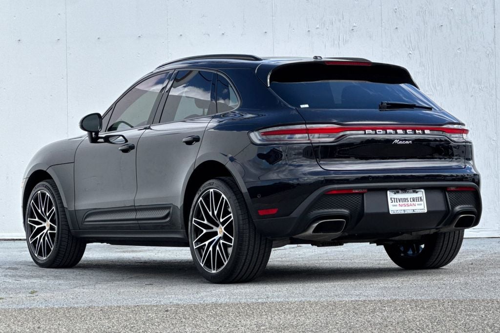 2022 Porsche Macan .
