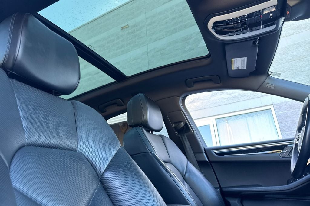 2018 Porsche Macan Base