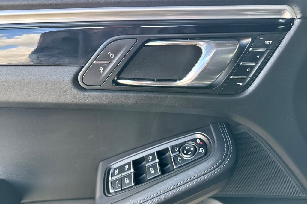 2018 Porsche Macan Turbo