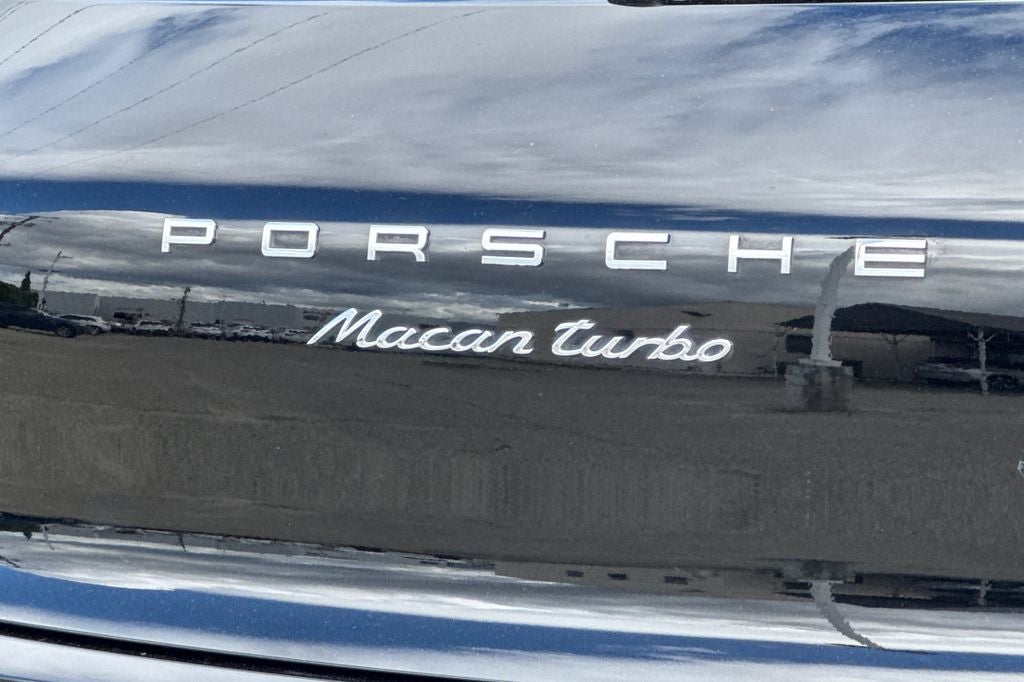 2018 Porsche Macan Turbo