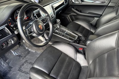 2018 Porsche Macan Turbo