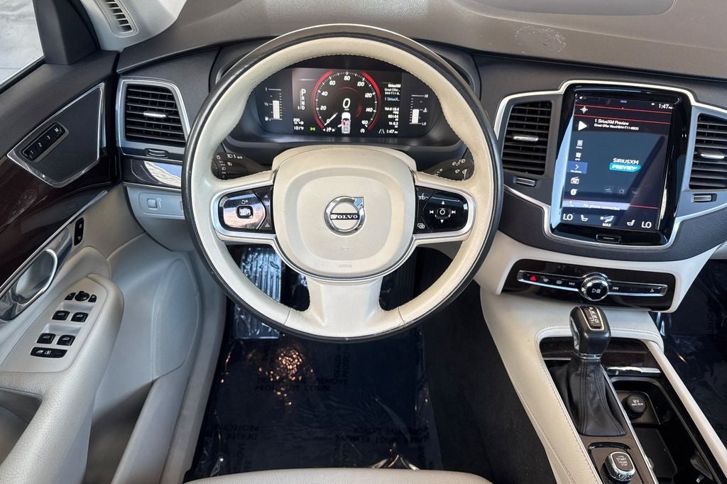 2019 Volvo XC90 T5 Momentum