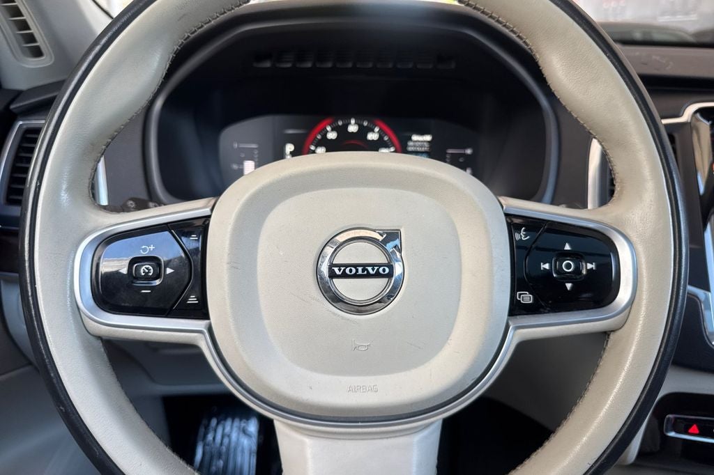 2019 Volvo XC90 T5 Momentum