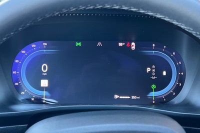 2024 Volvo XC40 B5 Plus Dark Theme