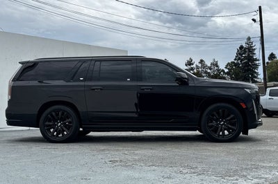 2022 Cadillac Escalade ESV Sport