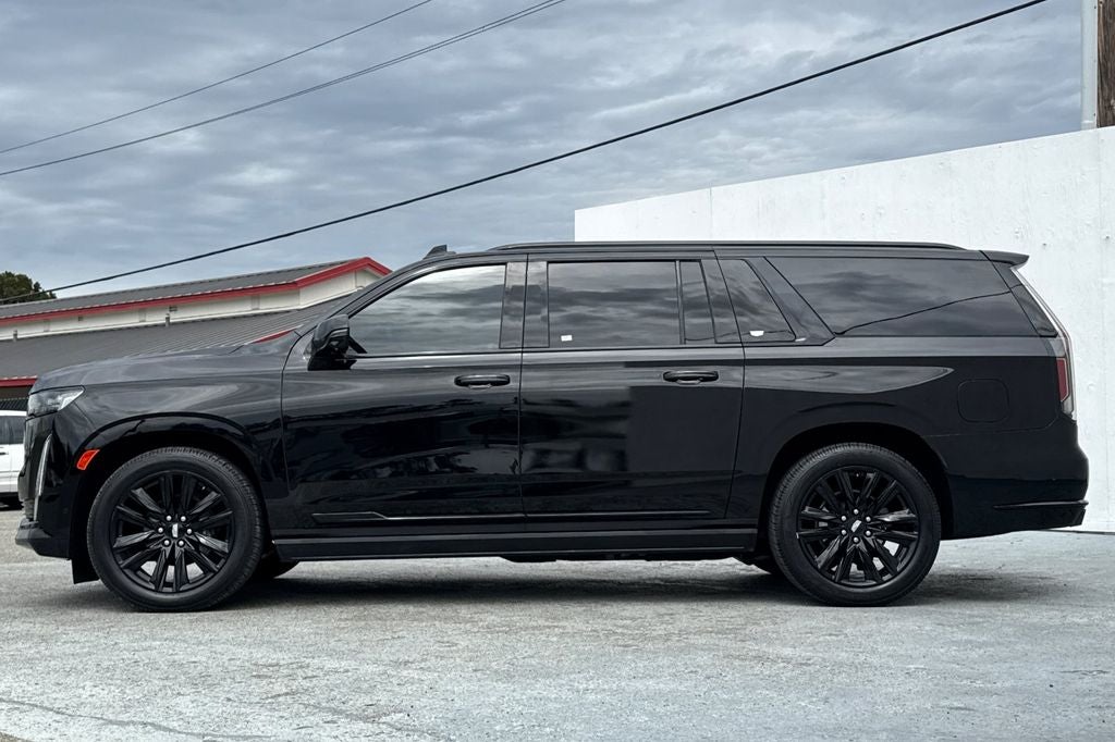 2022 Cadillac Escalade ESV Sport