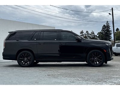 2022 Cadillac Escalade ESV Sport