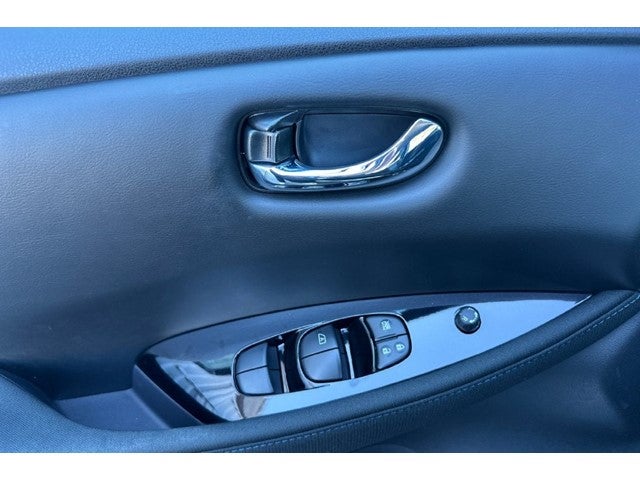 2023 Nissan Leaf SV Plus