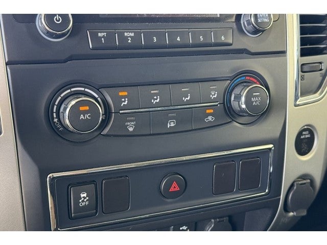 2017 Nissan Titan SV