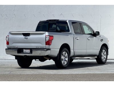 2017 Nissan Titan SV