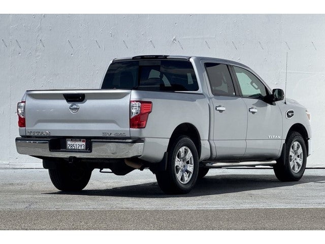 2017 Nissan Titan SV