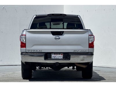 2017 Nissan Titan SV