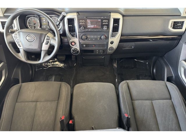 2017 Nissan Titan SV