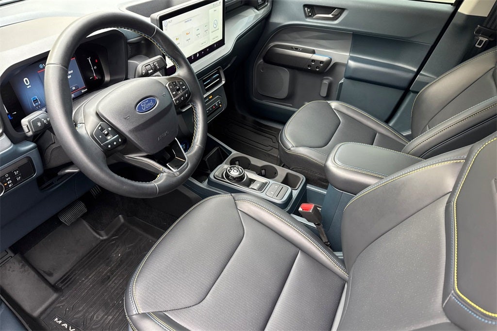 2025 Ford Maverick Lobo Standard