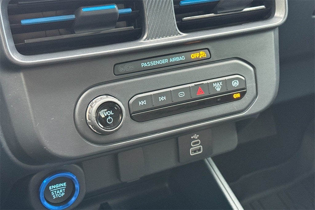 2025 Ford Maverick Lobo Standard