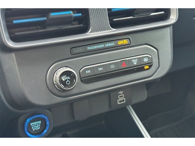 2025 Ford Maverick Lobo Standard