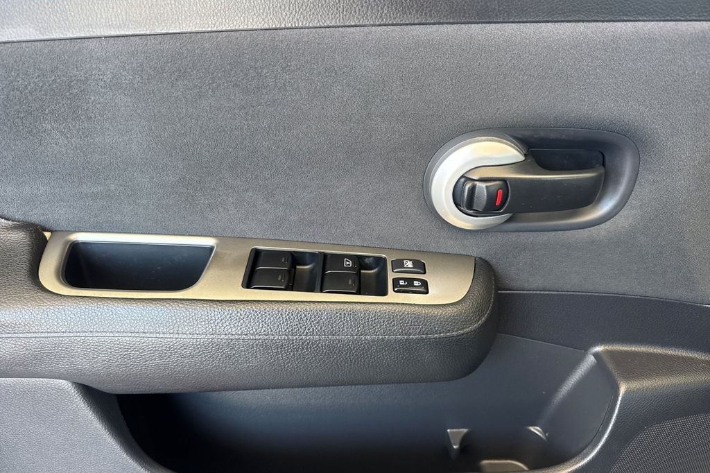 2009 Nissan Versa 1.8 S